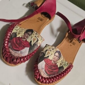 Women's Red Artistic Sandals Freida Pink Woven Leather. Size 10